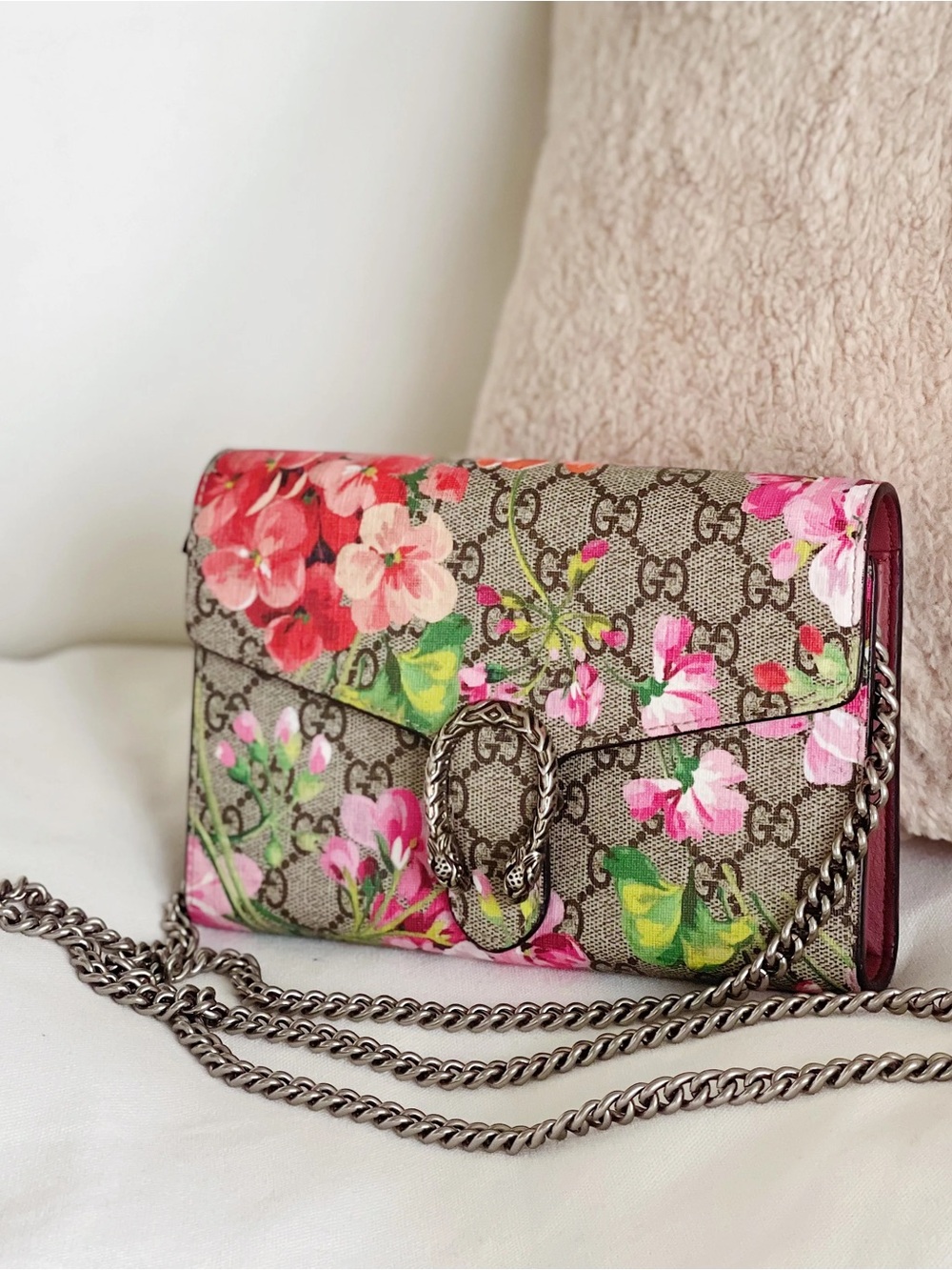 Like-New GUCCI Dionysus GG Blooms Wallet On Chain Bag